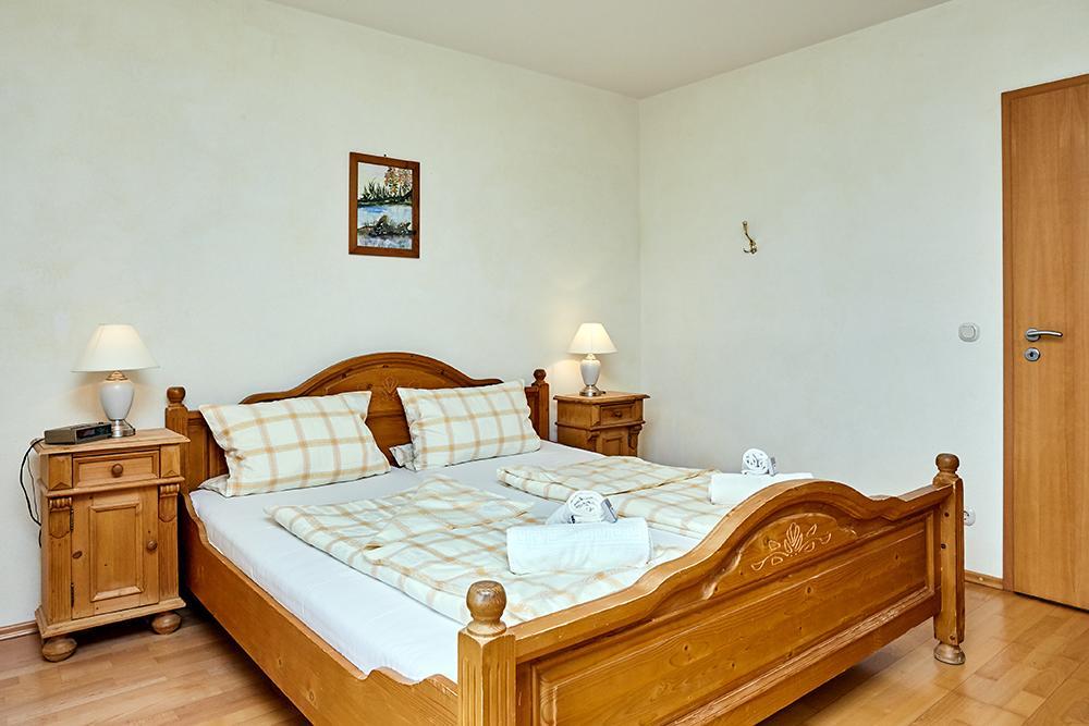 Pension Haus Am Einberg เมสเชอเดอ ภายนอก รูปภาพ